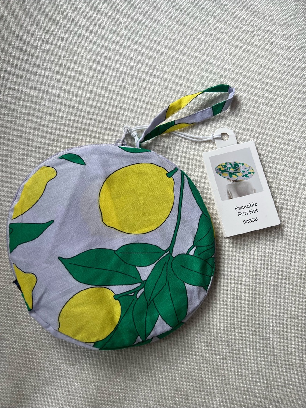 NWT BAGGU Packable Sun Hat - Lemon Print